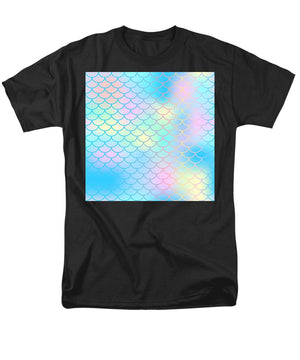 Magic mermaid tail background. Colorful seamless pattern with fish scale net. Blue pink mermaid skin surface. - Men's T-Shirt  (Regular Fit)