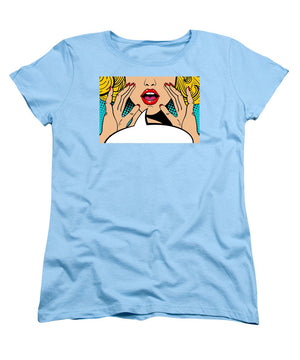 Sexy surprised blonde pop art woman with open mouth and rising hands screaming announcement. Vector background in comic retro pop art style. Party invitation. - Women's T-Shirt (Standard Fit)
