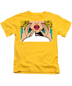 Sexy surprised blonde pop art woman with open mouth and rising hands screaming announcement. Vector background in comic retro pop art style. Party invitation. - Kids T-Shirt