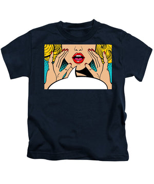 Sexy surprised blonde pop art woman with open mouth and rising hands screaming announcement. Vector background in comic retro pop art style. Party invitation. - Kids T-Shirt