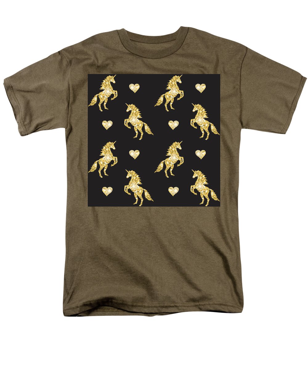 Vector seamless pattern of golden glitter unicorn silhouette isolated on black background - Men's T-Shirt  (Regular Fit)