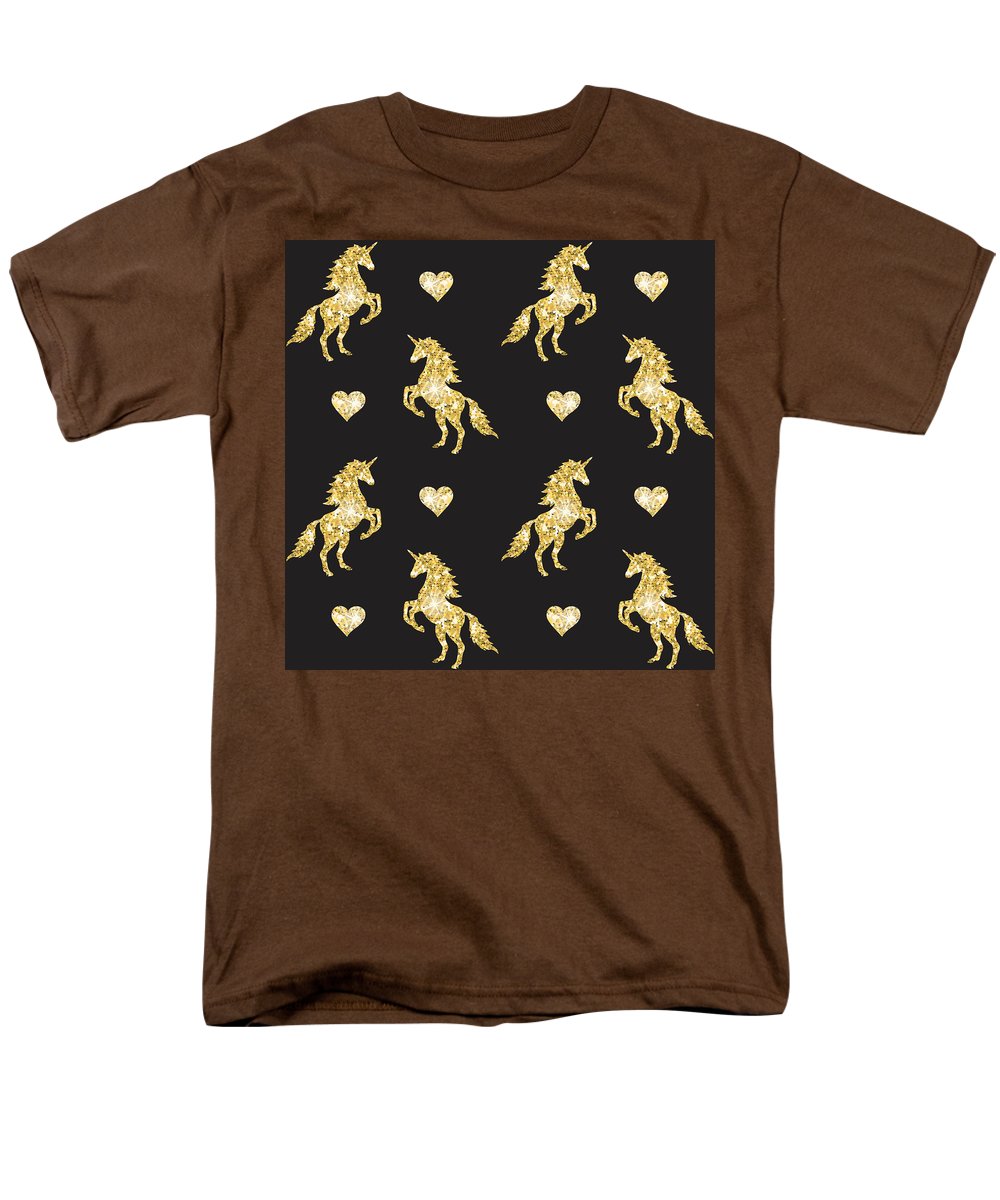 Vector seamless pattern of golden glitter unicorn silhouette isolated on black background - Men's T-Shirt  (Regular Fit)