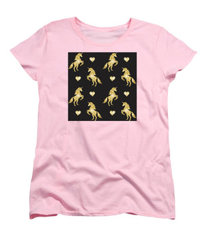 Vector seamless pattern of golden glitter unicorn silhouette isolated on black background - Women's T-Shirt (Standard Fit)