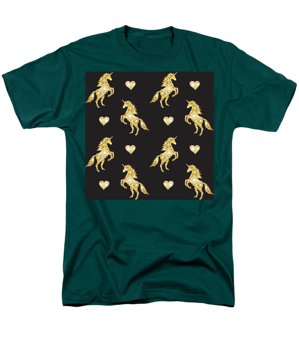 Vector seamless pattern of golden glitter unicorn silhouette isolated on black background - Men's T-Shirt  (Regular Fit)