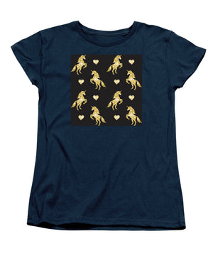 Vector seamless pattern of golden glitter unicorn silhouette isolated on black background - Women's T-Shirt (Standard Fit)
