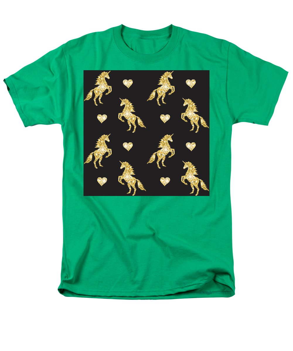 Vector seamless pattern of golden glitter unicorn silhouette isolated on black background - Men's T-Shirt  (Regular Fit)