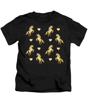 Vector seamless pattern of golden glitter unicorn silhouette isolated on black background - Kids T-Shirt