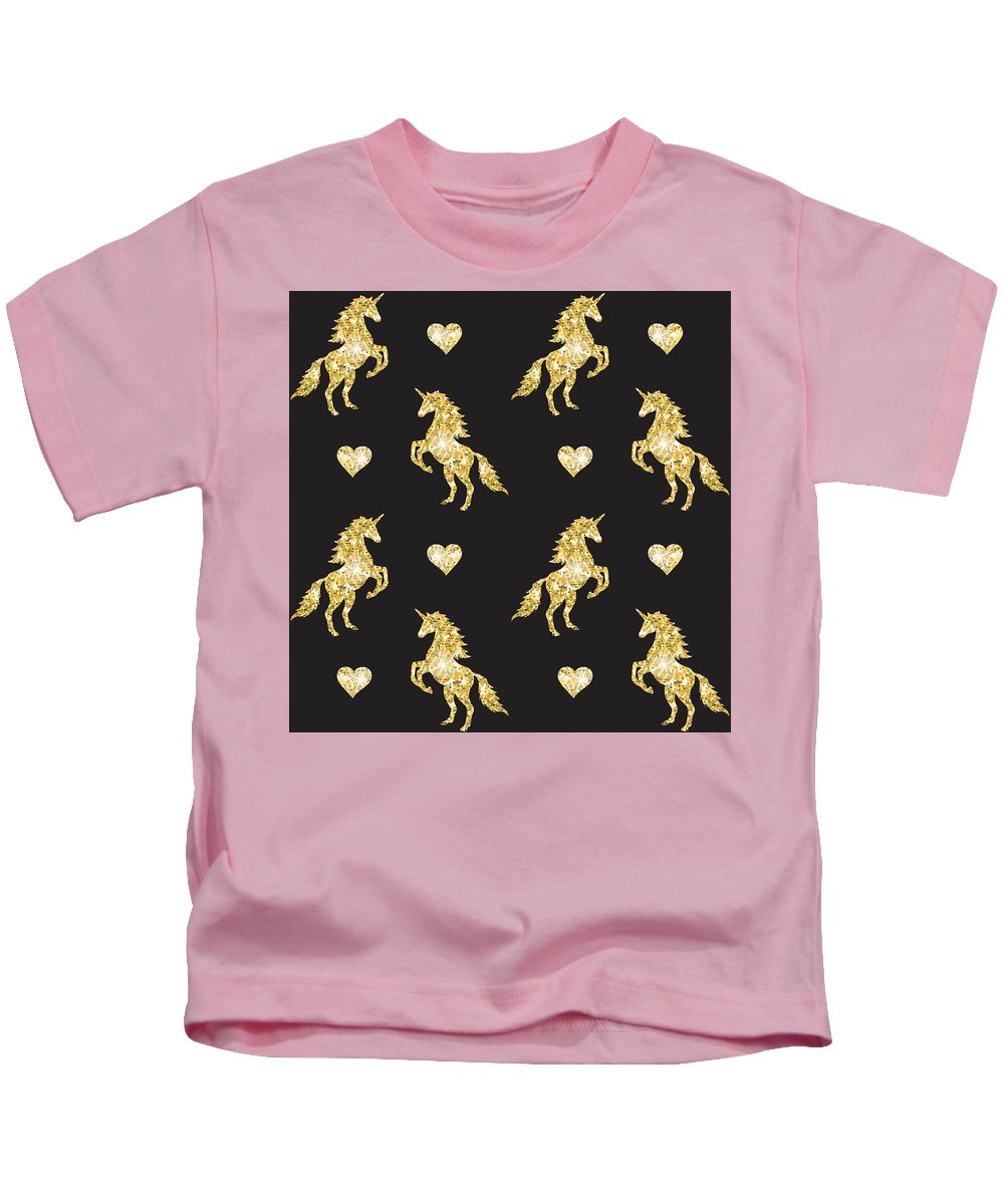 Vector seamless pattern of golden glitter unicorn silhouette isolated on black background - Kids T-Shirt