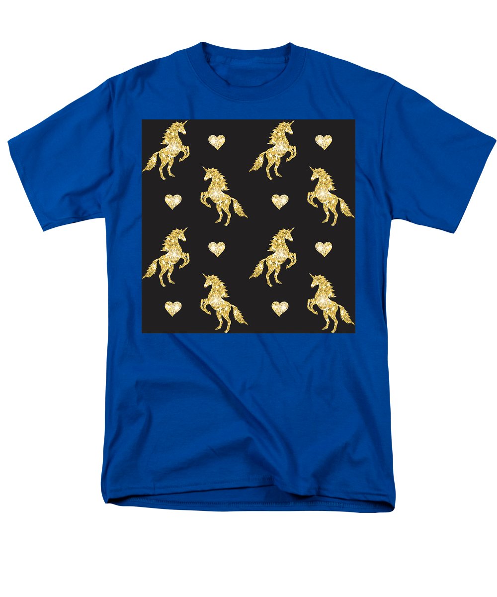 Vector seamless pattern of golden glitter unicorn silhouette isolated on black background - Men's T-Shirt  (Regular Fit)