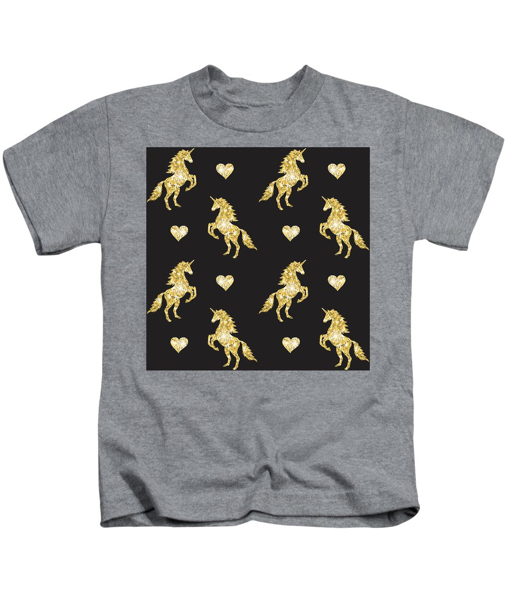 Vector seamless pattern of golden glitter unicorn silhouette isolated on black background - Kids T-Shirt