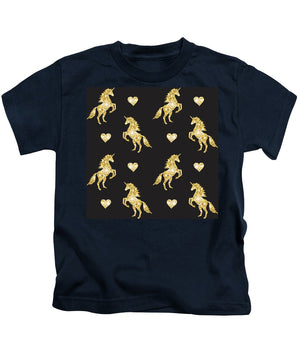 Vector seamless pattern of golden glitter unicorn silhouette isolated on black background - Kids T-Shirt