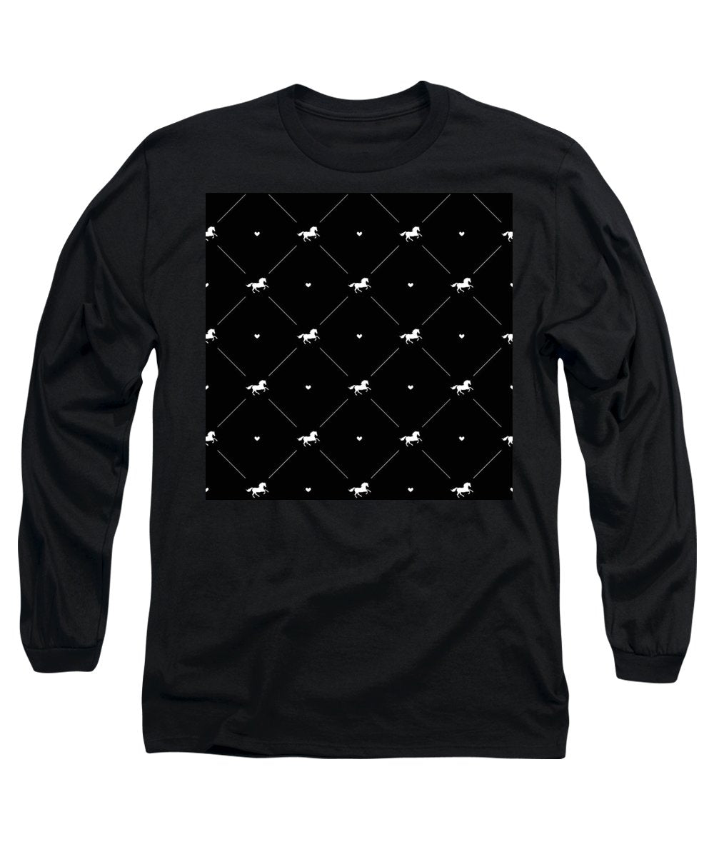 Vector seamless pattern of white horse silhouette with heart isolated on black - Long Sleeve T-Shirt