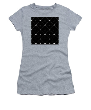 Vector seamless pattern of white horse silhouette with heart isolated on black - Women's T-Shirt