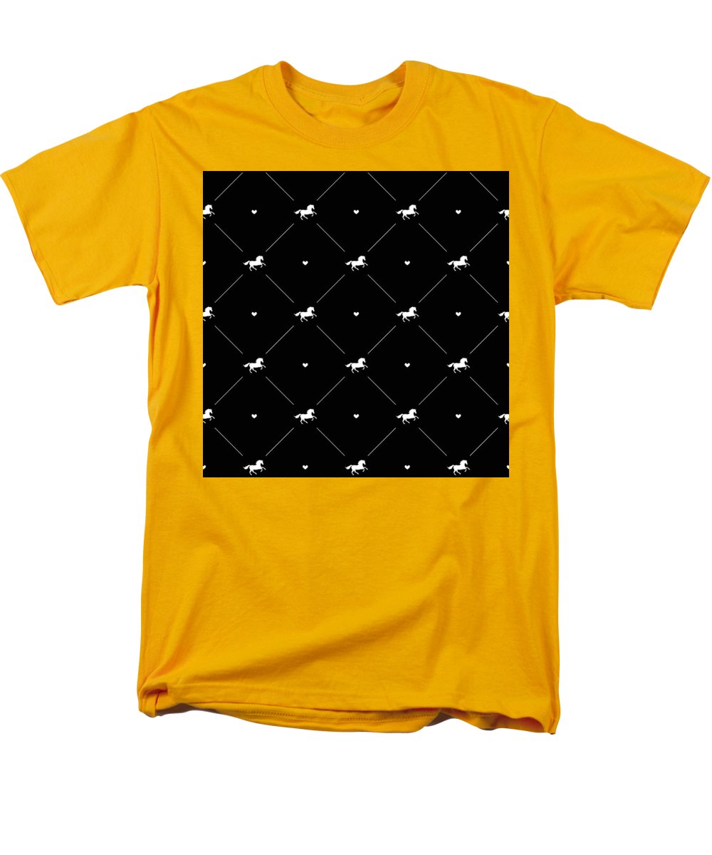 Vector seamless pattern of white horse silhouette with heart isolated on black - Men's T-Shirt  (Regular Fit)