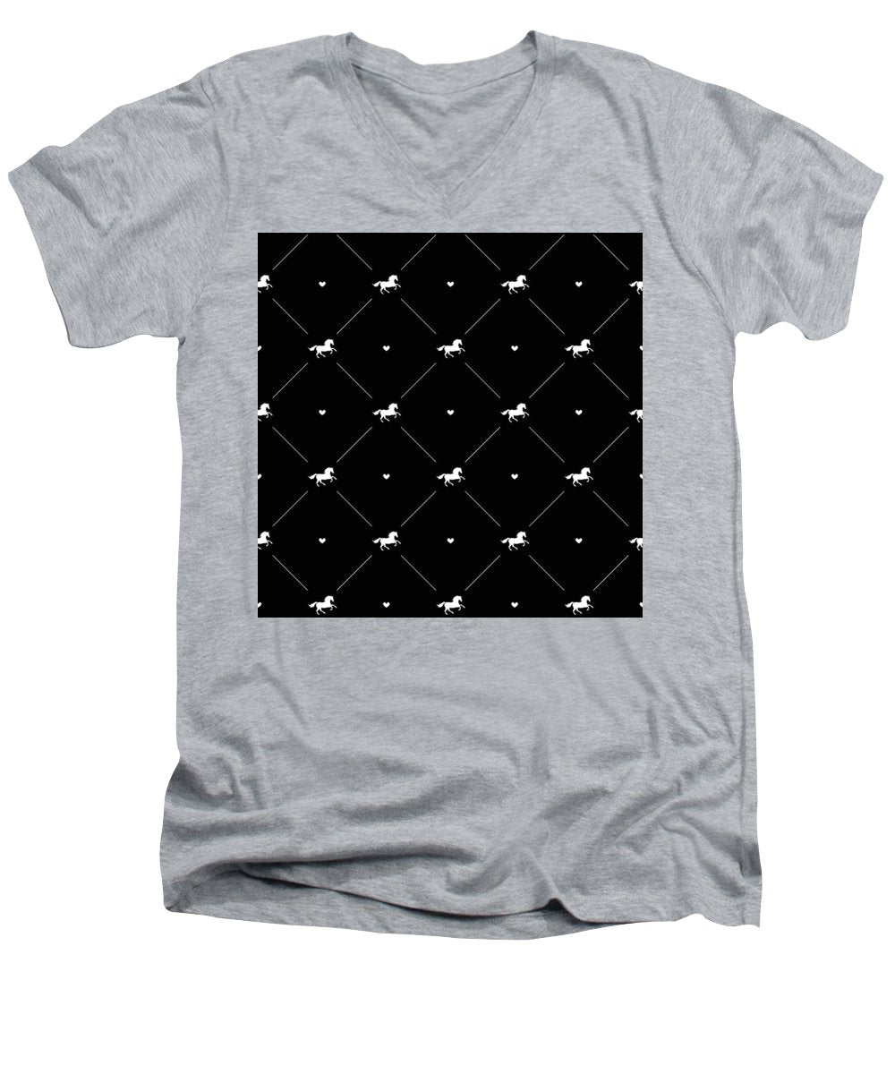 Vector seamless pattern of white horse silhouette with heart isolated on black - Men's V-Neck T-Shirt