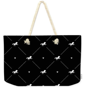 Vector seamless pattern of white horse silhouette with heart isolated on black - Weekender Tote Bag