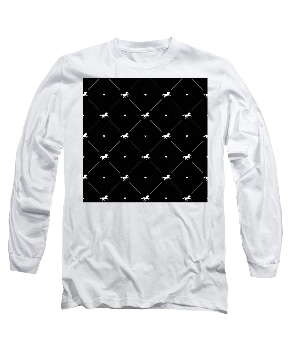 Vector seamless pattern of white horse silhouette with heart isolated on black - Long Sleeve T-Shirt