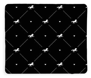 Vector seamless pattern of white horse silhouette with heart isolated on black - Blanket