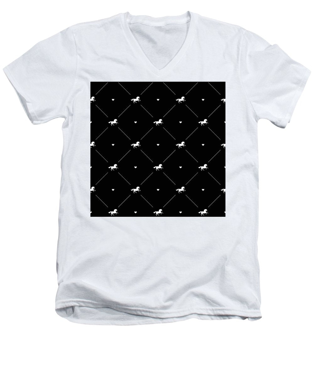 Vector seamless pattern of white horse silhouette with heart isolated on black - Men's V-Neck T-Shirt