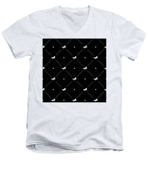 Vector seamless pattern of white horse silhouette with heart isolated on black - Men's V-Neck T-Shirt