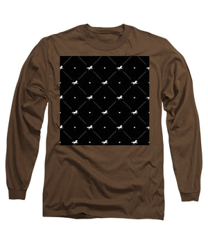 Vector seamless pattern of white horse silhouette with heart isolated on black - Long Sleeve T-Shirt