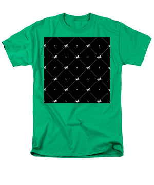 Vector seamless pattern of white horse silhouette with heart isolated on black - Men's T-Shirt  (Regular Fit)