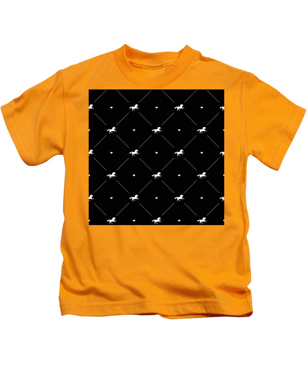 Vector seamless pattern of white horse silhouette with heart isolated on black - Kids T-Shirt