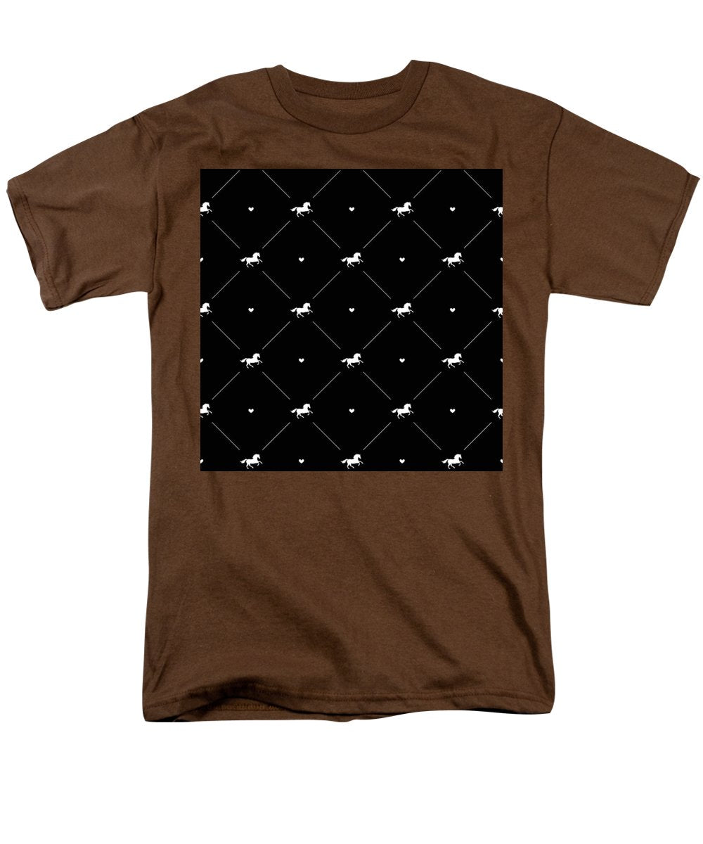 Vector seamless pattern of white horse silhouette with heart isolated on black - Men's T-Shirt  (Regular Fit)