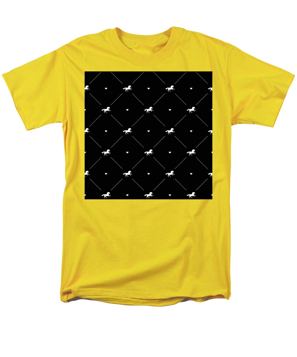Vector seamless pattern of white horse silhouette with heart isolated on black - Men's T-Shirt  (Regular Fit)