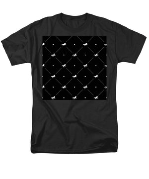 Vector seamless pattern of white horse silhouette with heart isolated on black - Men's T-Shirt  (Regular Fit)